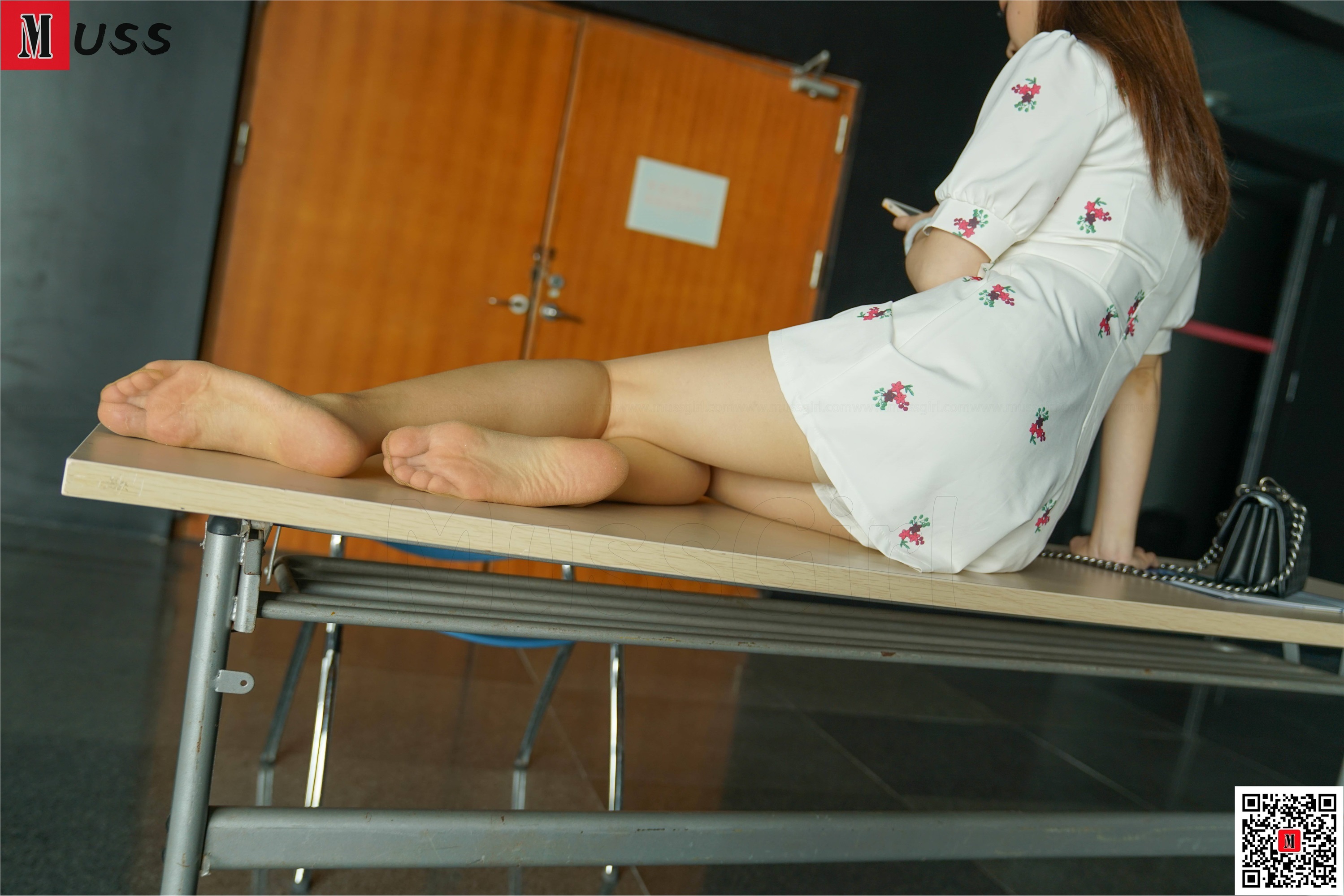 MussGirl慕丝女郎  NO.188 碎花连衣裙肉丝